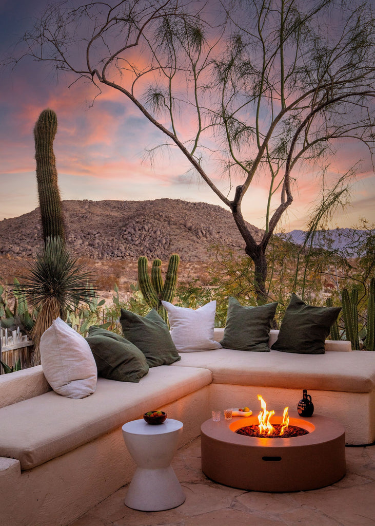 Palm Springs-Style Home Décor Tips Locals Know but You Don't – Bed