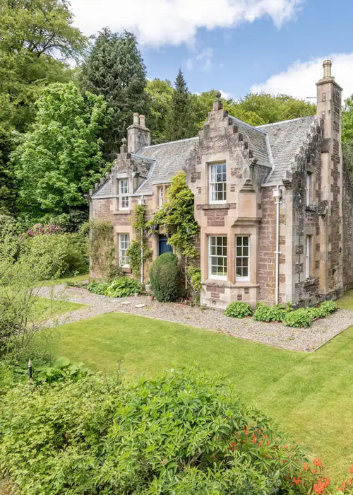 10 Dreamy Airbnbs in the UK Worthy of Your Wishlist
