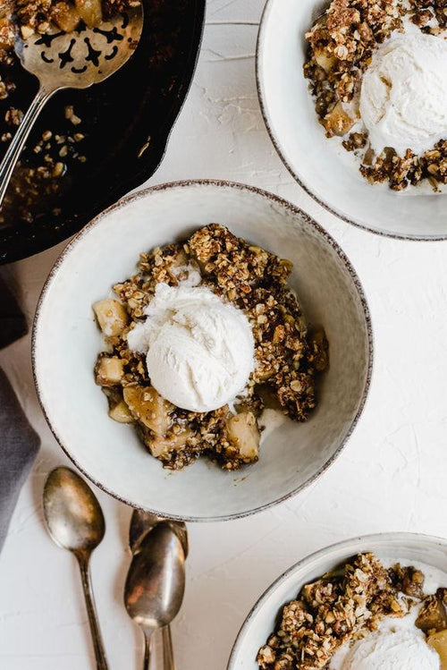 Breakfast in Bed Threads: Vegan, Gluten-Free Apple Crisp with Vanilla Bean Nice-Cream 